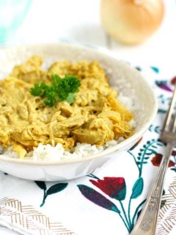 Easy and delicious chicken curry - this is a fast recipe that your family will love!
