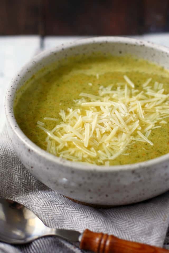 light and healthy broccoli soup