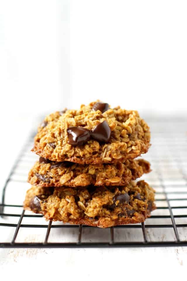 The best chewy oatmeal cookies
