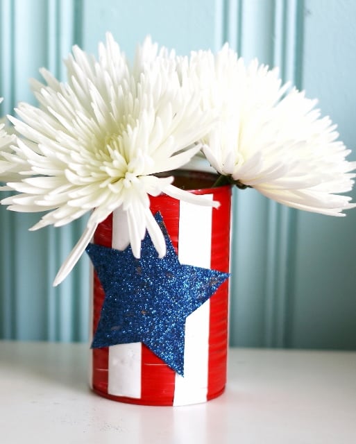 fourth of july vase with white mums