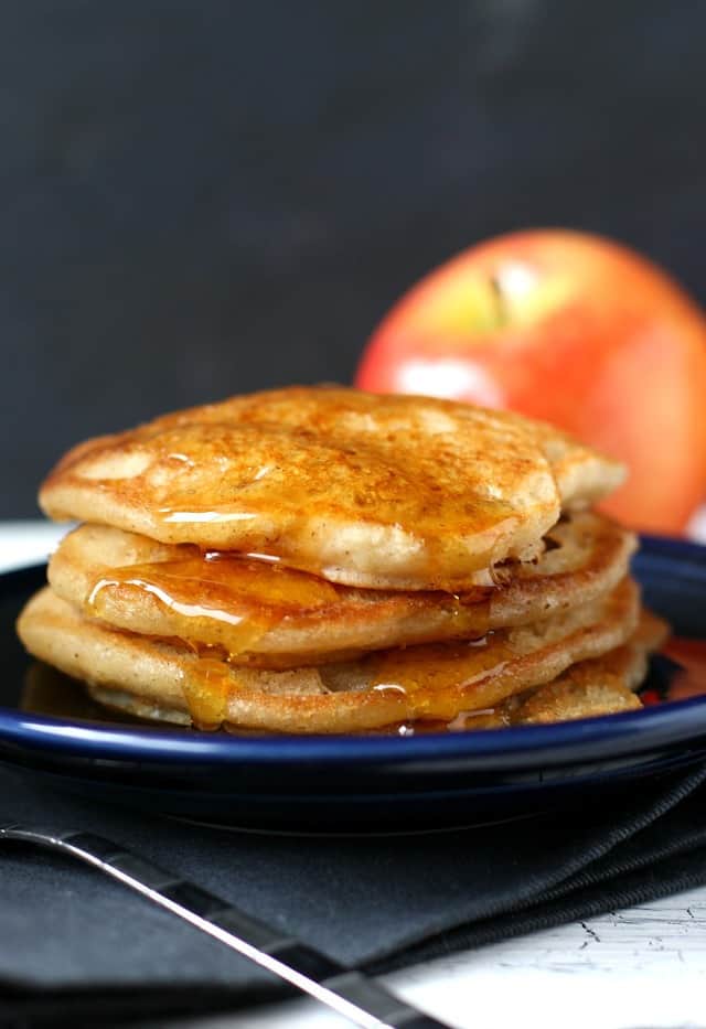 egg free apple cinnamon pancakes