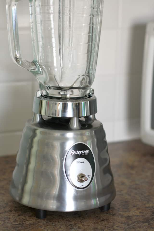 Oster 5-Cup Glass Jar 2-Speed Beehive Blender