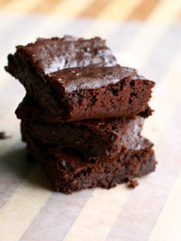 These black bean brownies are super rich and decadent, and best of all, they're gluten free and vegan!