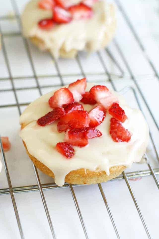 vegan strawberry shortcake donuts