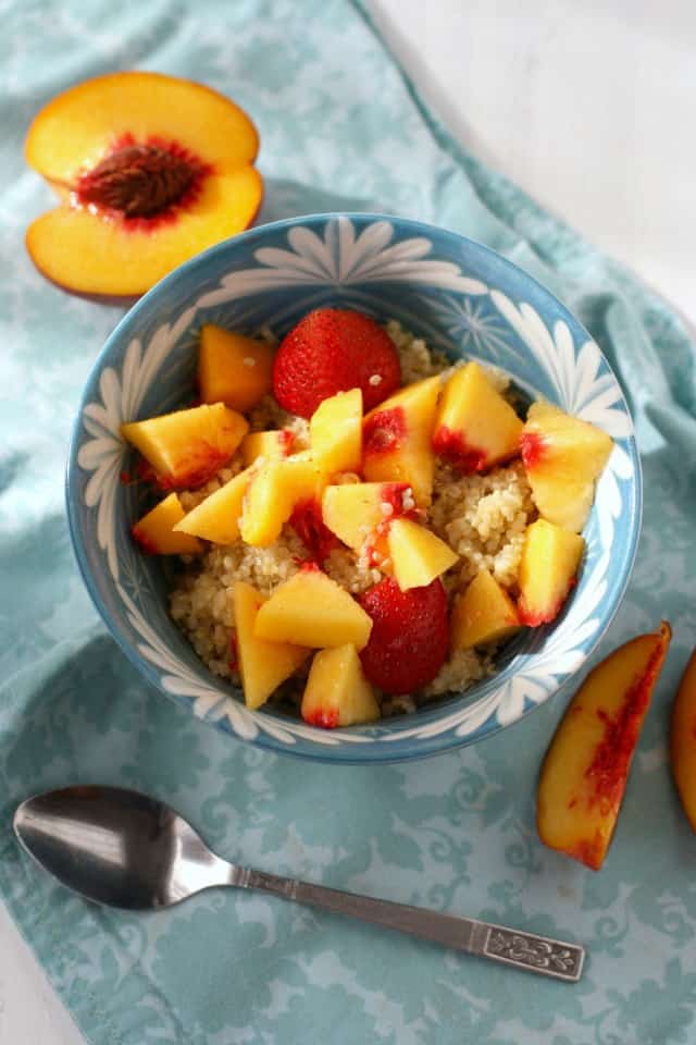 breakfast quinoa bowl with peaches