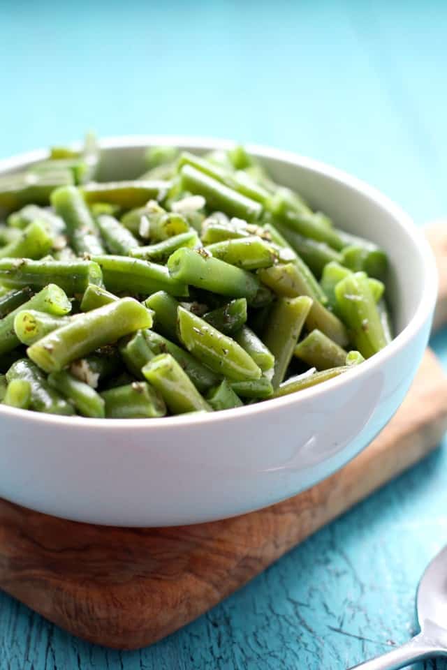 Garlic and dill make these green beans extra flavorful. Fresh or frozen green beans work well in this recipe.