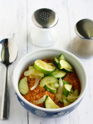 Creamy tomato quinoa with sauteed zucchini and onions. A healthy and tasty gluten free lunch! #write31days #glutenfree