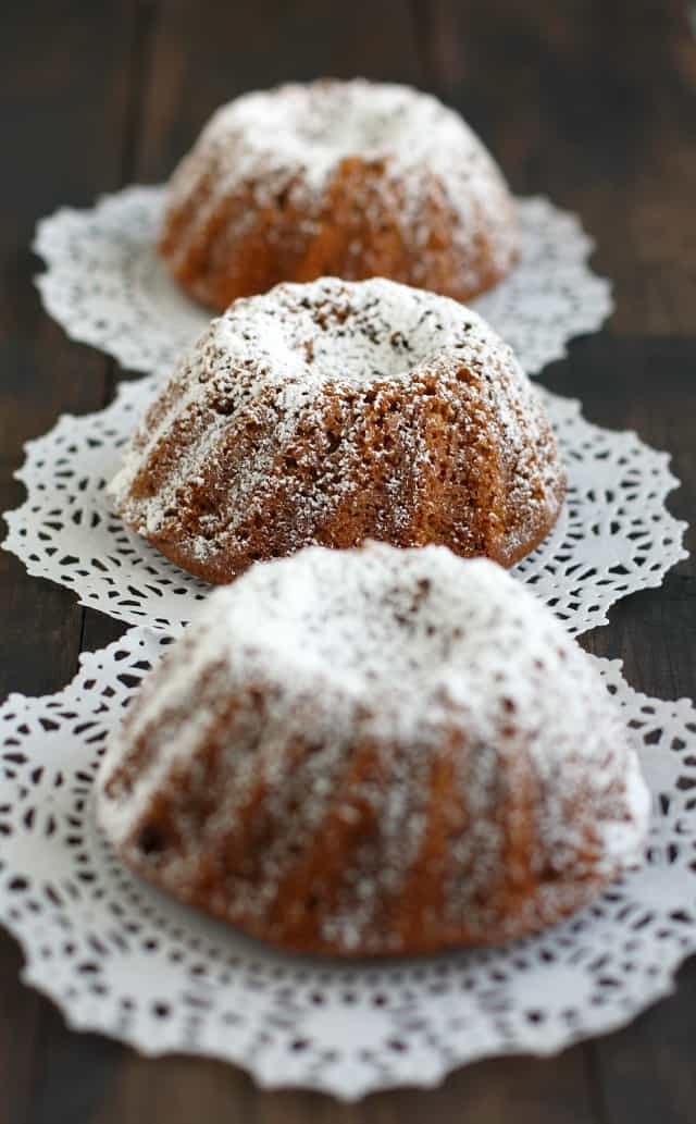 Perfect little #vegan gingerbread bundt cakes make a sweet ending to any holiday meal! #dessert #gingerbread