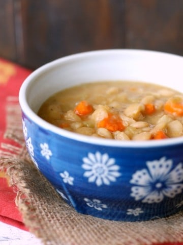 slow cooker bean soup recipe