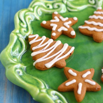 Delicious old fashioned frosted gingerbread cookies. These are a must at Christmas time! #sponsored