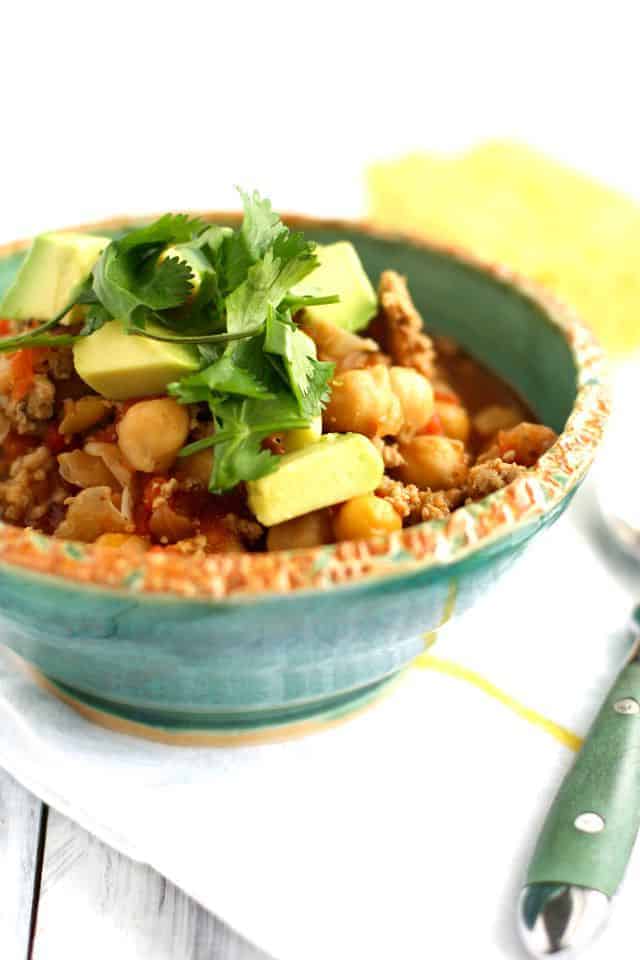 Simple and healthy 5 ingredient turkey chili 