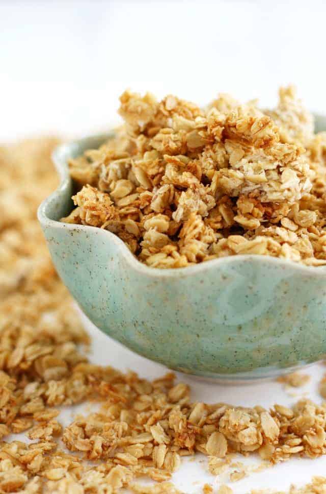 The best banana coconut granola recipe! Delicious and easy to make. #vegan