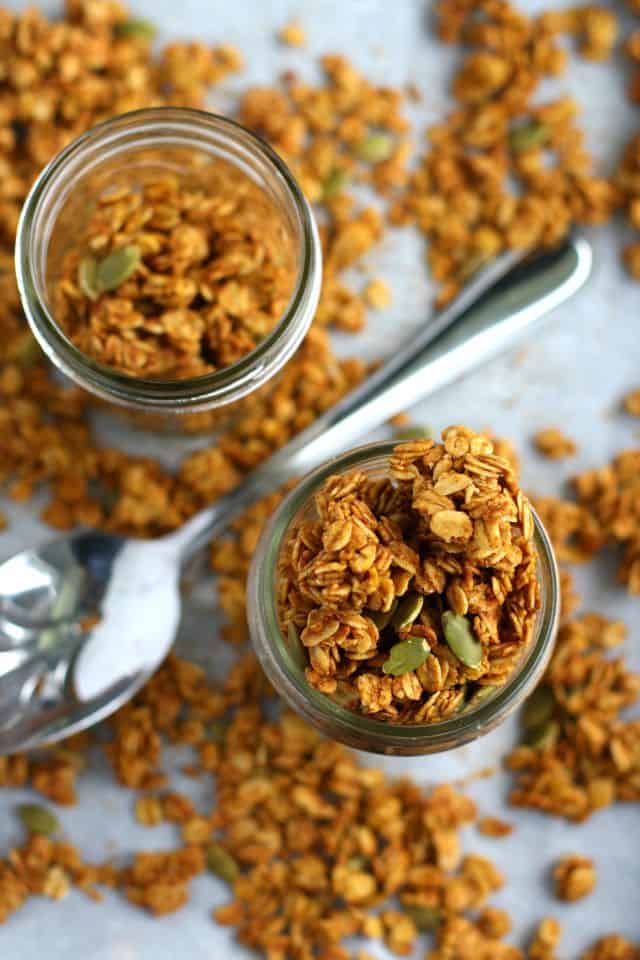 Easy and delicious pumpkin spice granola recipe. This is perfect for fall!