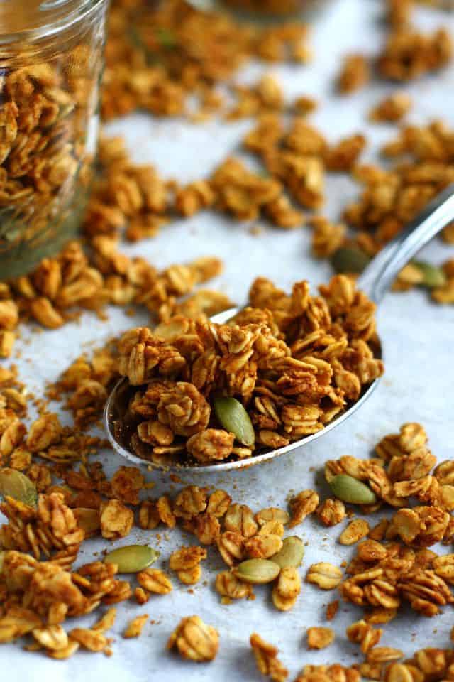 Easy, tasty, and healthy pumpkin spice granola recipe. Perfect for autumn!
