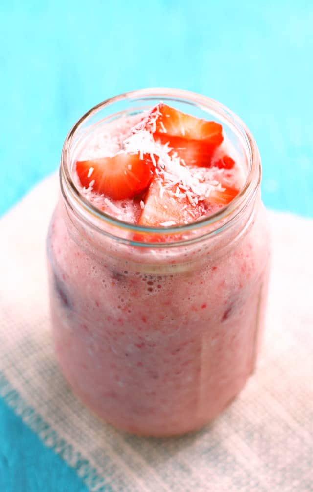 banana strawberry smoothie in a mason jar