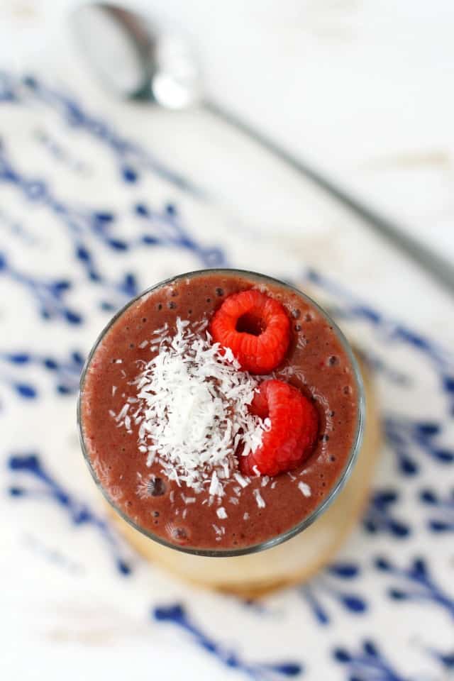 A delicious cocoa banana raspberry smoothie will get your day off to a great start! #dairyfree #heartmonth #ad #cocoa