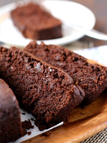 This chocolate banana bread is a healthier treat - it's refined sugar free!