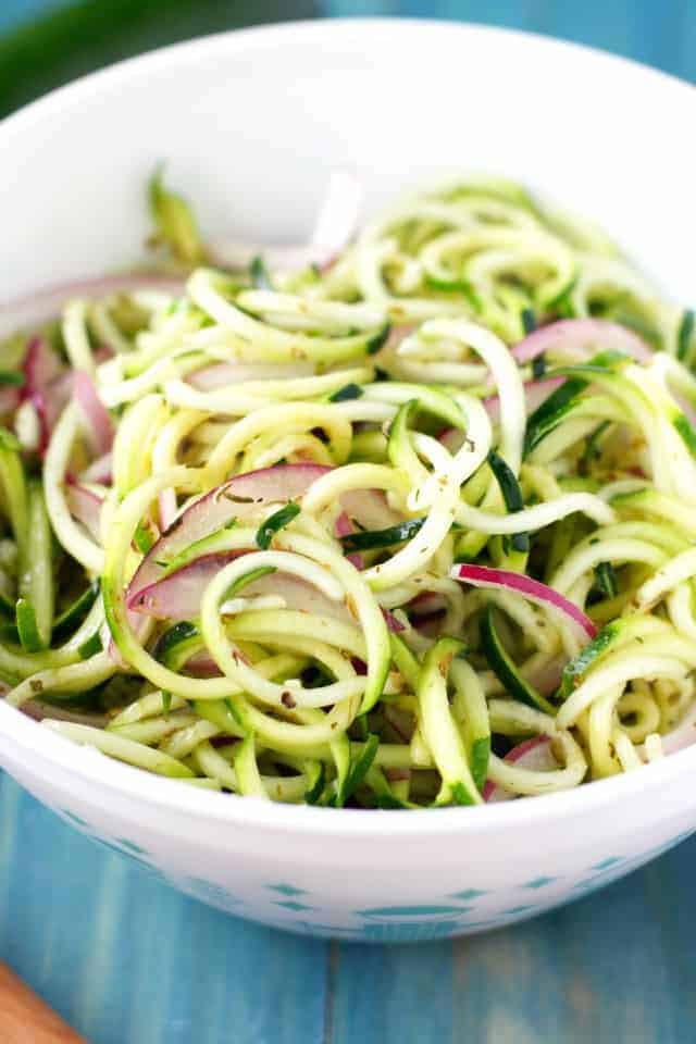 zucchini noodle salad