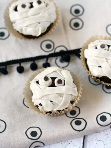 spooky mummy cupcake recipe