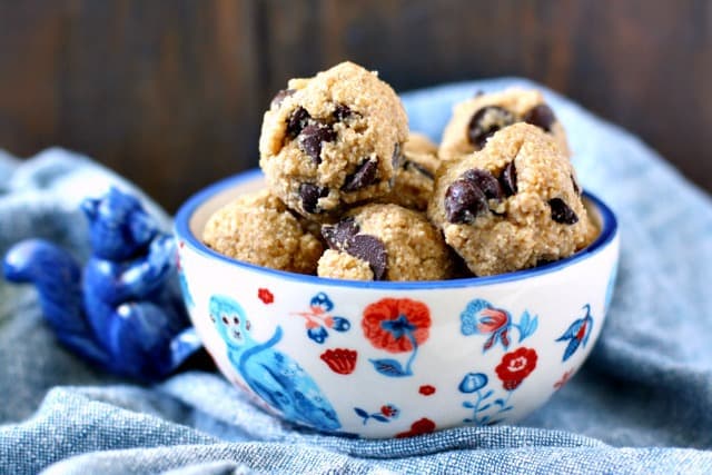 vegan oat chocolate chip cookie dough balls