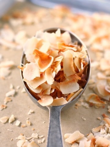 toasted coconut flakes