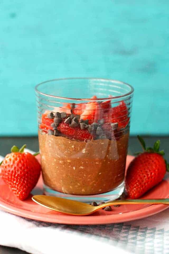 overnight oats with chocolate and strawberries
