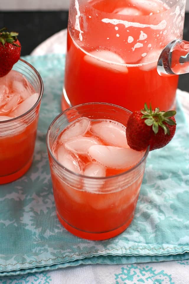 glasses of strawberry lemonade with ice