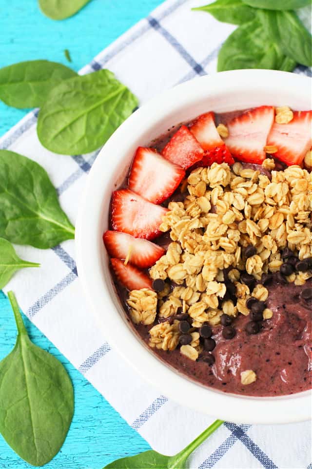 vegan smoothie bowl with berries