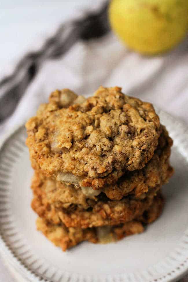 chewy oatmeal cookies with pear