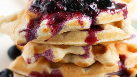 crispy-fluffy-vegan-waffles-