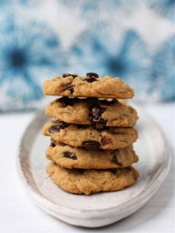 cropped-vegan-chewy-chocolate-chip-cookies.jpg