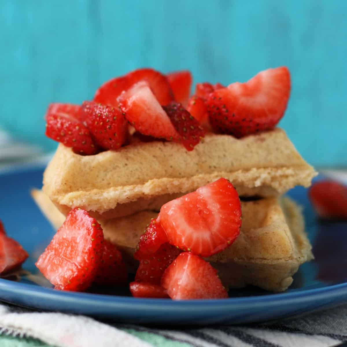 easy vegan breakfast waffles