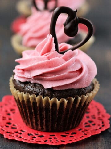 vegan gluten free chocolate valentine cupcakes