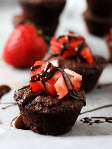 gluten free brownie bites with berries and chocolate