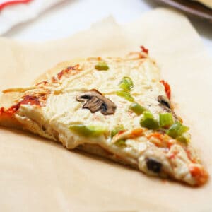 vegan pizza with veggies