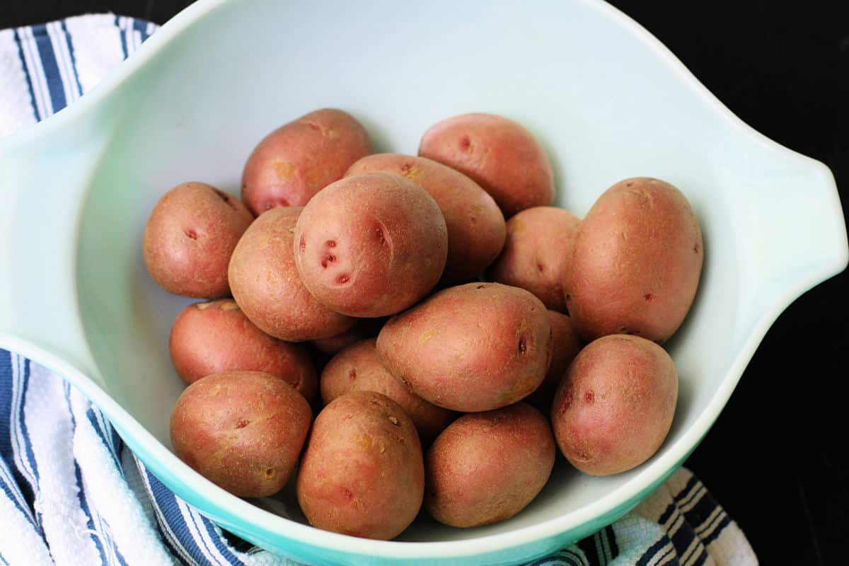 red potatoes in a bowl