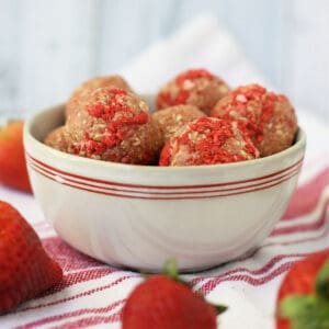 strawberry oatmeal cookie dough bites