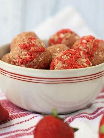 strawberry oatmeal cookie dough bites