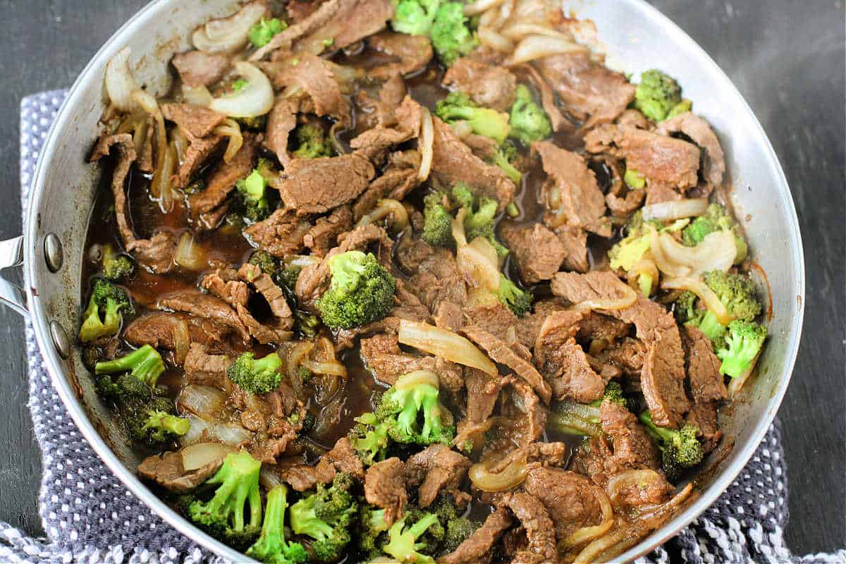 broccoli beef stir fry after cooking