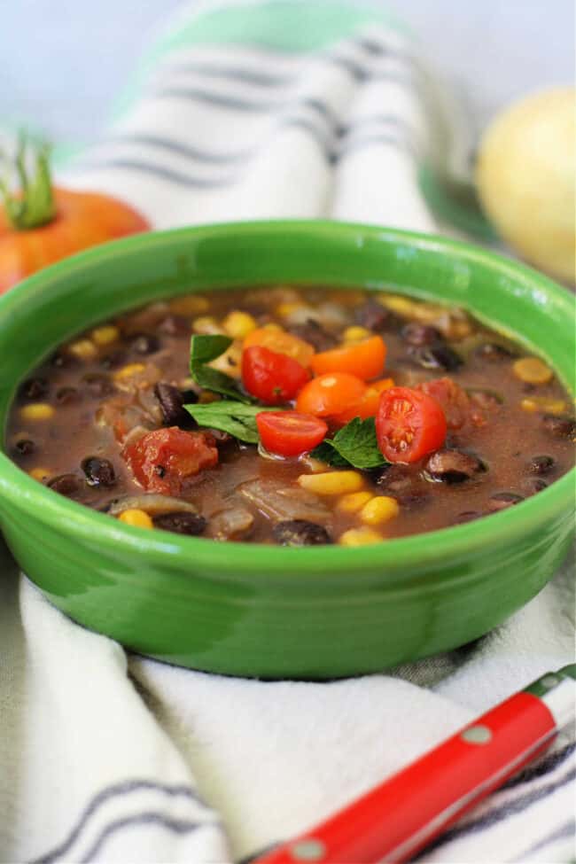 Quick and Easy Vegan Black Bean Soup. - The Pretty Bee