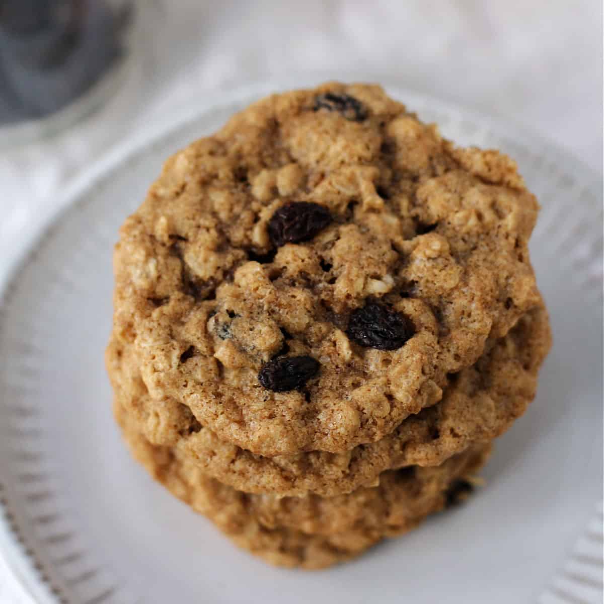 Gluten Free Oatmeal Raisin Cookies (Vegan, Nut Free). The Pretty Bee