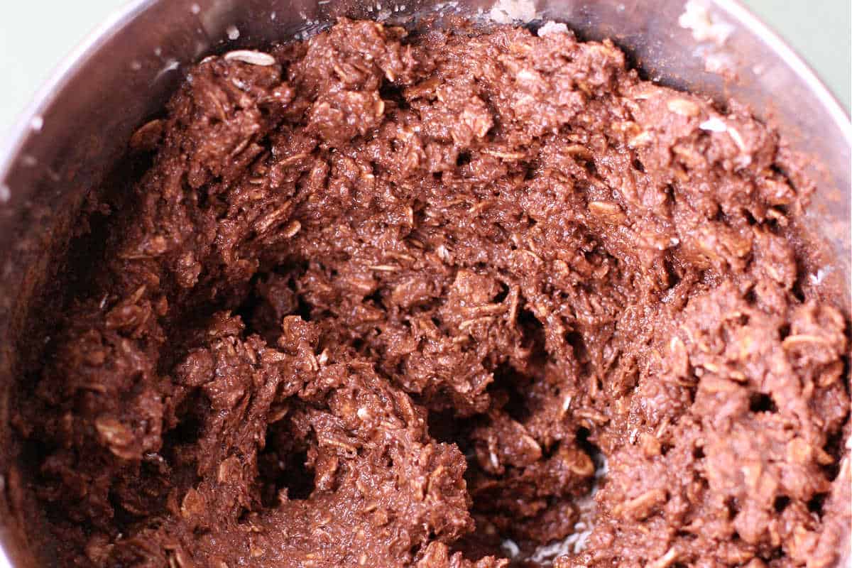 chocolate lace cookie batter