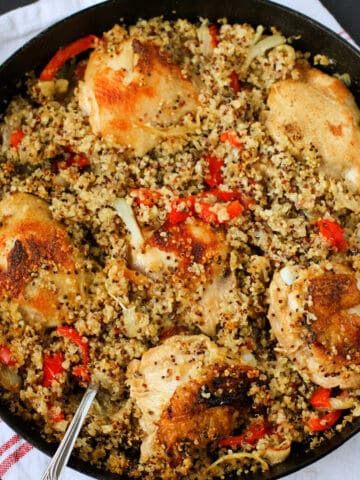 chicken and quinoa with red peppers