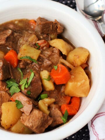 slow cooker beef stew with potatoes