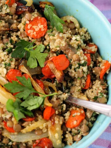 quinoa salad with lentils and roasted vegetables