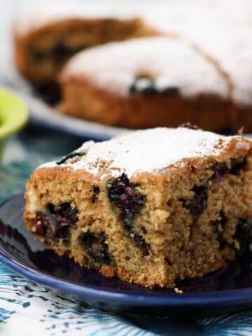 vegan blueberry cake