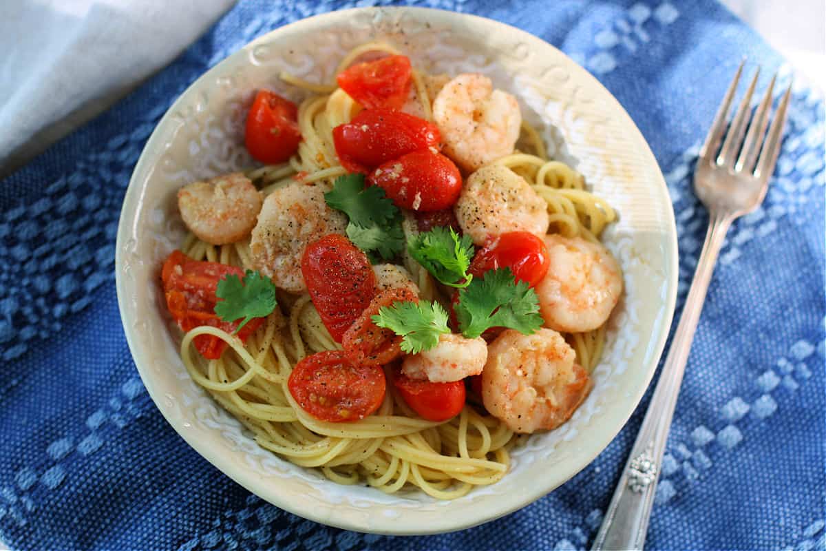 bowl of garlic shrimp pasta