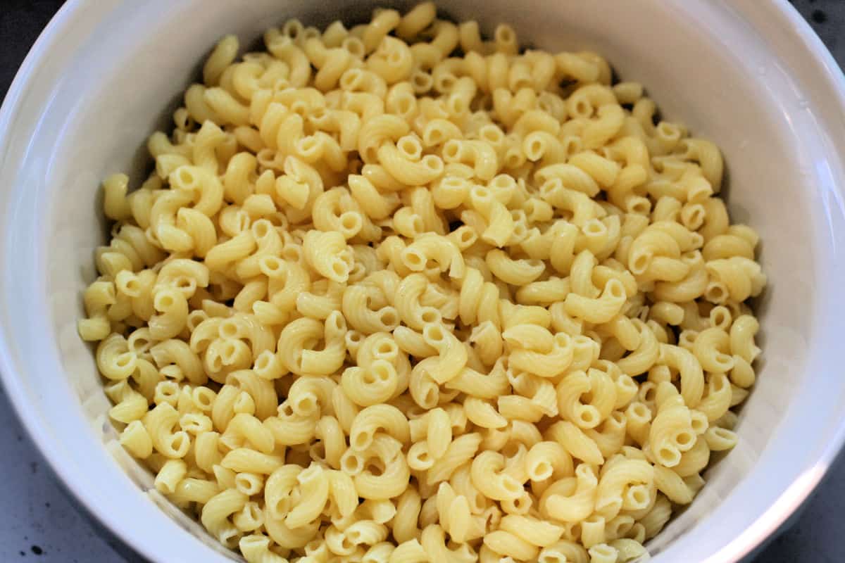 bowl of gluten free macaroni