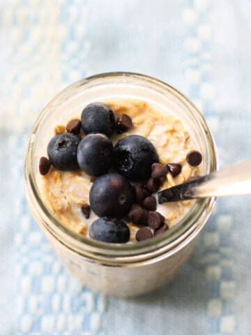 coconut chocolate chip overnight oats