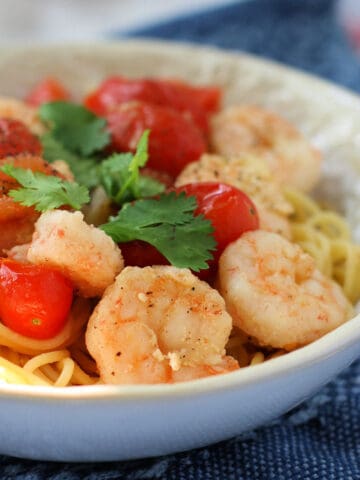 gluten free garlic shrimp and tomato pasta